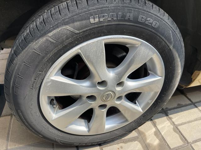 Nissan Tiida 2011 1.6L CVT Comfort – фото 15