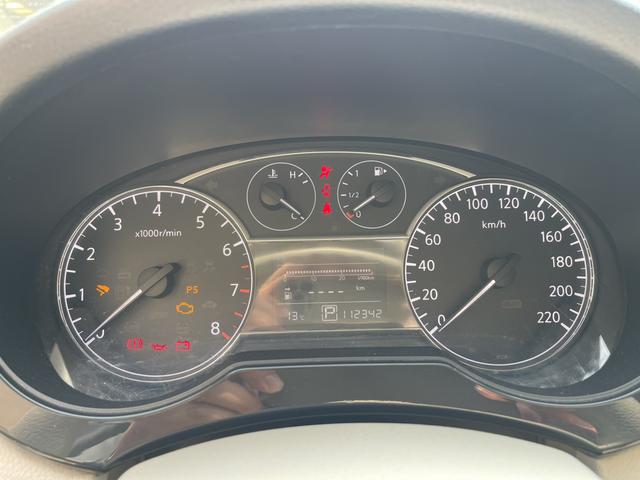 Nissan Tiida 2011 1.6L CVT Comfort – фото 17
