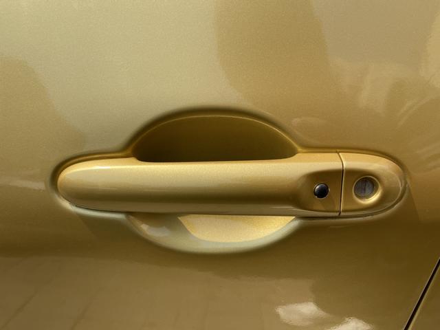 Nissan Tiida 2011 1.6L CVT Comfort – фото 19