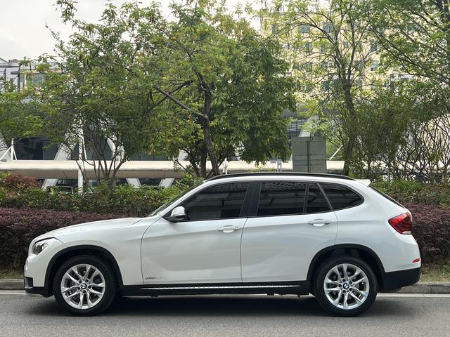 BMW X1 2014 sDrive18i Fashion – фото 3
