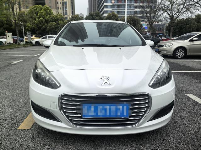 Peugeot 308 2014 Enjoy Classic 1.6L Automatic Trend – фото 2