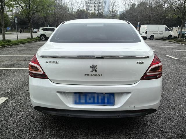Peugeot 308 2014 Enjoy Classic 1.6L Automatic Trend – фото 4