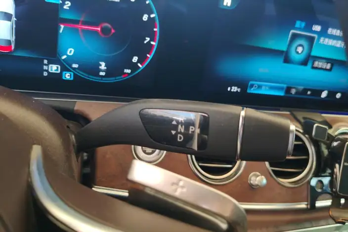 Mercedes-Benz E-Class 2022 Model E 260 L 4MATIC sedan – фото 32
