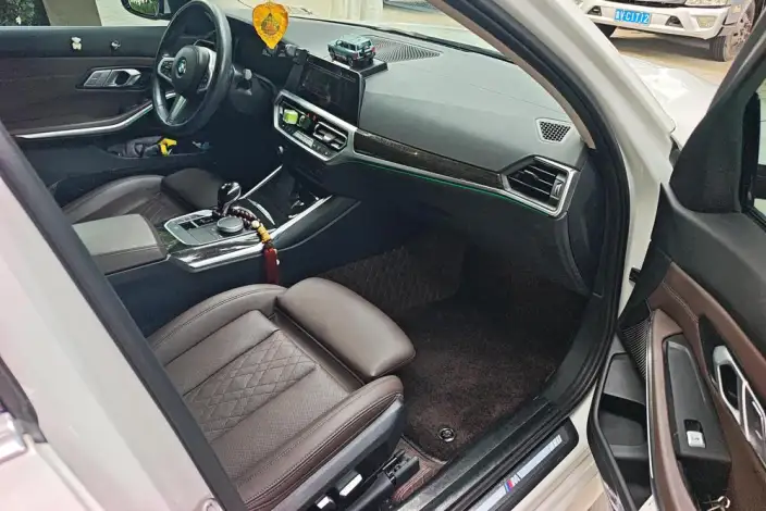 BMW 3 Series 2022 Model 325Li M Sports Set – фото 10