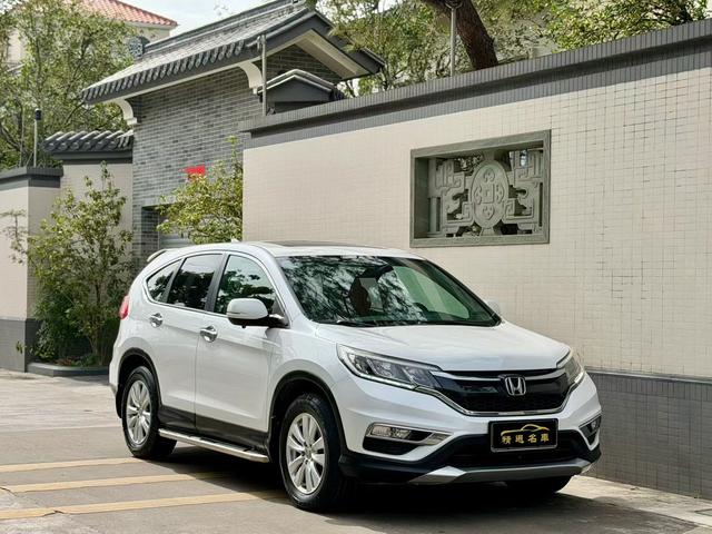 Honda CR-V 2016 модификация 2.0L 2WD Urban Edition – фото 3