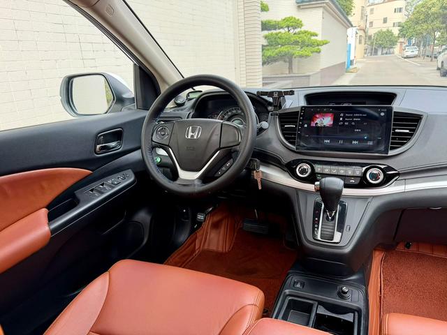 Honda CR-V 2016 модификация 2.0L 2WD Urban Edition – фото 4