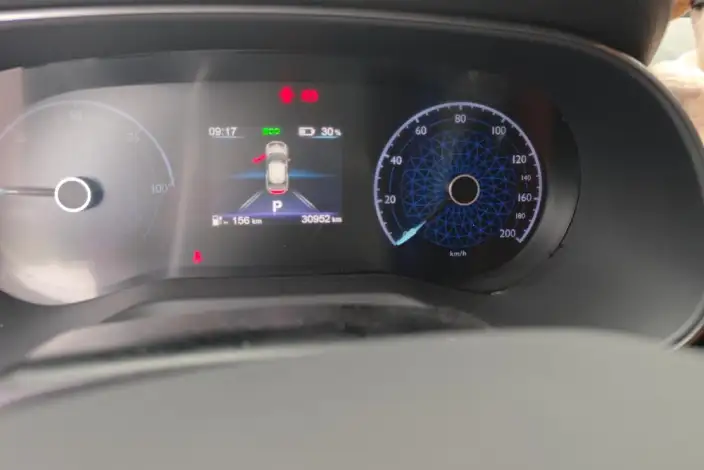 Hongqi E-QM5 2024 Model 610KM PLUS Edition 100kW – фото 31