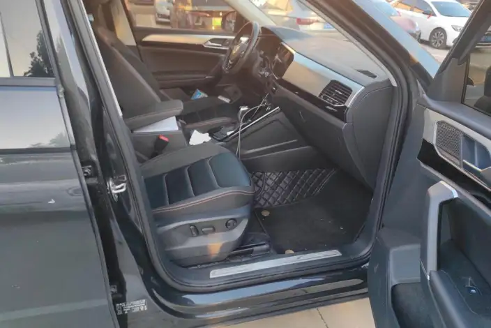 Volkswagen Tayron 2021 Model 330TSI 2WD 30th Anniversary Memorial Edition – фото 26