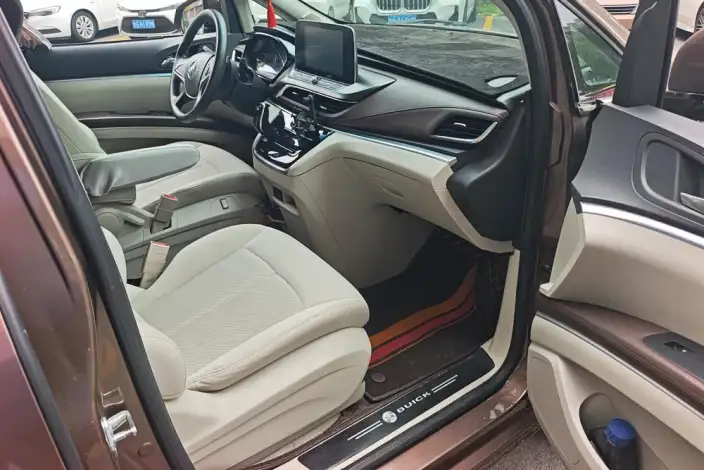 Buick GL8 2021 Model Business class 652T Comfort Model – фото 9