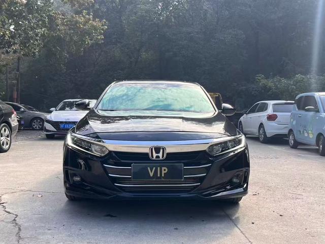 Honda Accord 2022 260TURBO Luxury – фото 2
