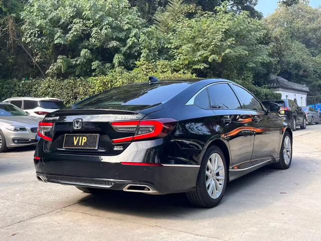 Honda Accord 2022 260TURBO Luxury – фото 9
