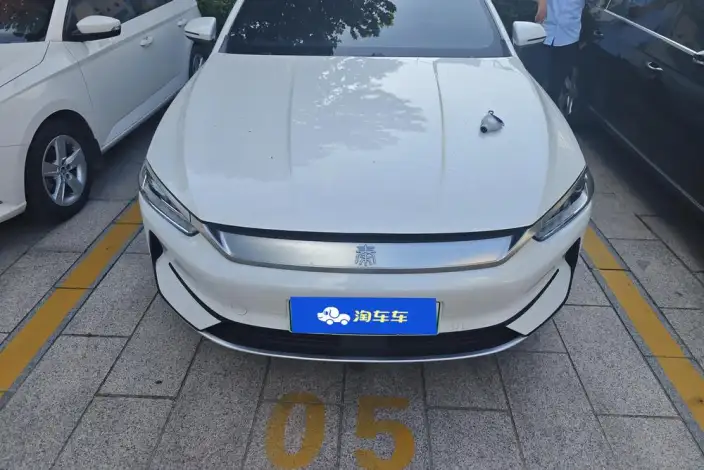 Qin Plus EV 2021 Model 500KM Luxury Model – фото 2