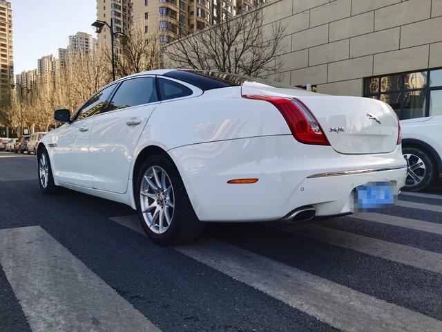 Jaguar XJ 2011 модификация XJL 3.0 Panorama Business Edition – фото 2