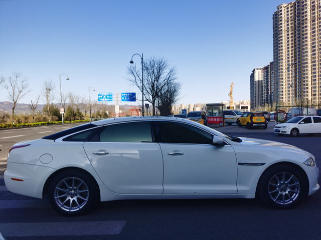 Jaguar XJ 2011 модификация XJL 3.0 Panorama Business Edition – фото 6