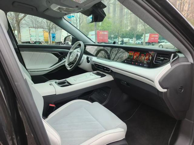 VOYAH FREE 2025 318 RWD Touring Edition – фото 7