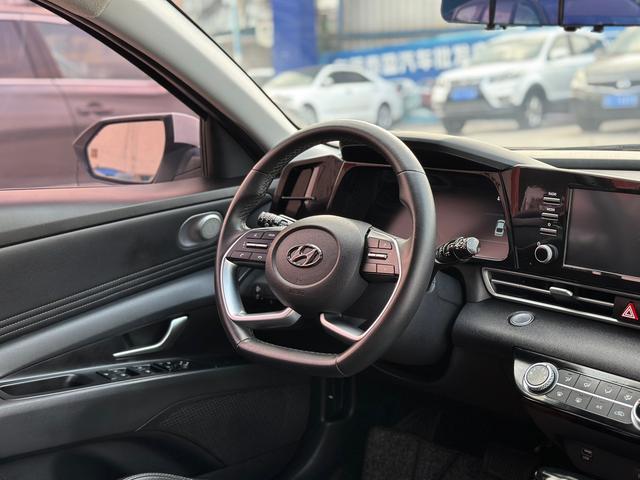Hyundai Elantra 2022 1.5L CVT GLX Elite – фото 11