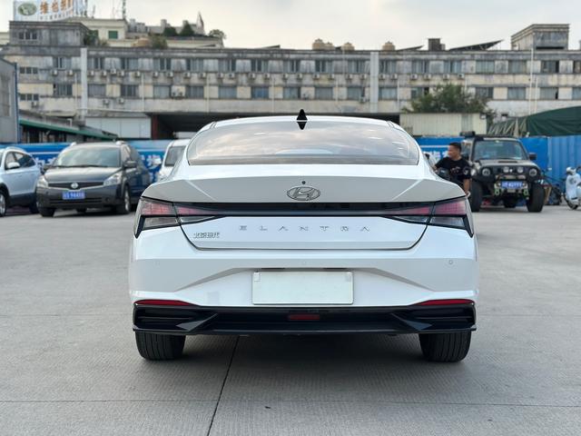 Hyundai Elantra 2022 1.5L CVT GLX Elite – фото 14