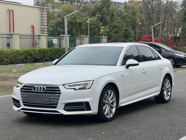 Audi A4L 2018 30th Anniversary 40 TFSI Fashion – фото 1
