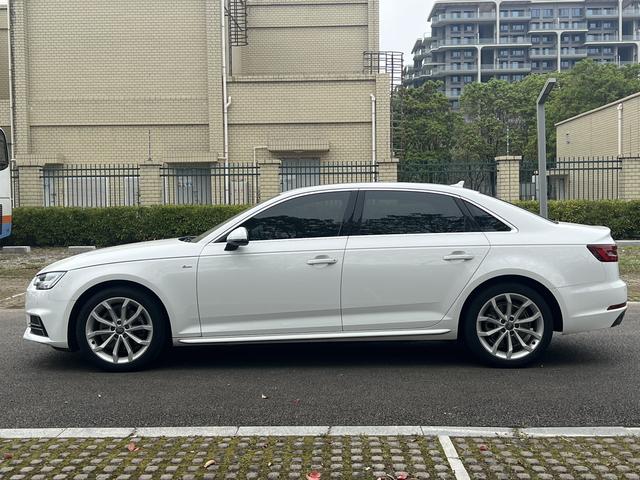Audi A4L 2018 30th Anniversary 40 TFSI Fashion – фото 9