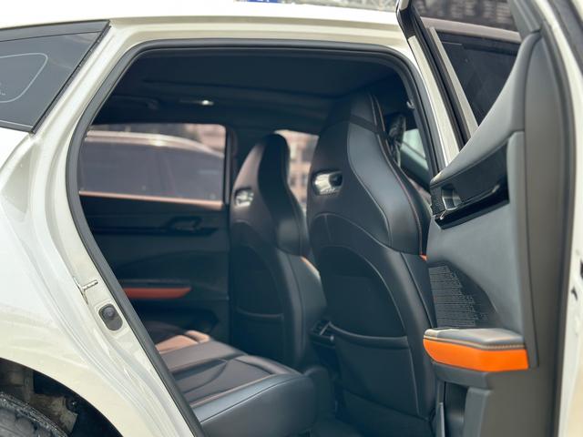 Changan UNI-V 2023 1.5T Premium – фото 6