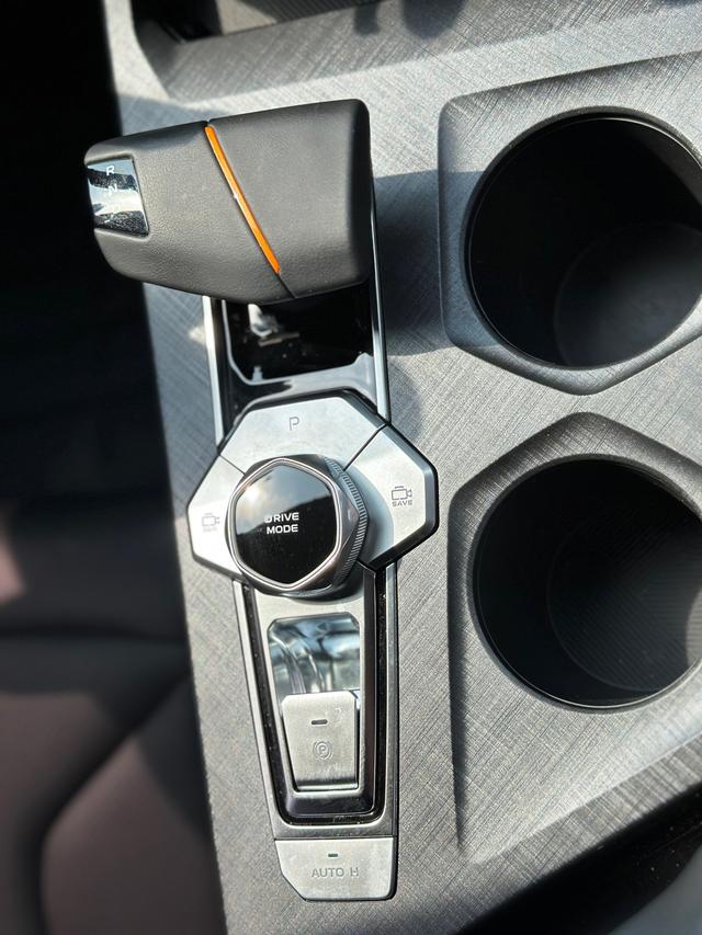 Changan UNI-V 2023 1.5T Premium – фото 11