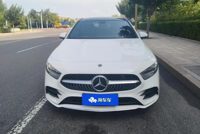 Mercedes-Benz A-class 2022 Model Facelift A 180 L Sports sedan – фото 2