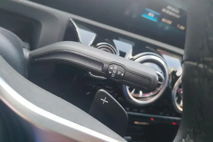 Mercedes-Benz A-class 2022 Model Facelift A 180 L Sports sedan – фото 3