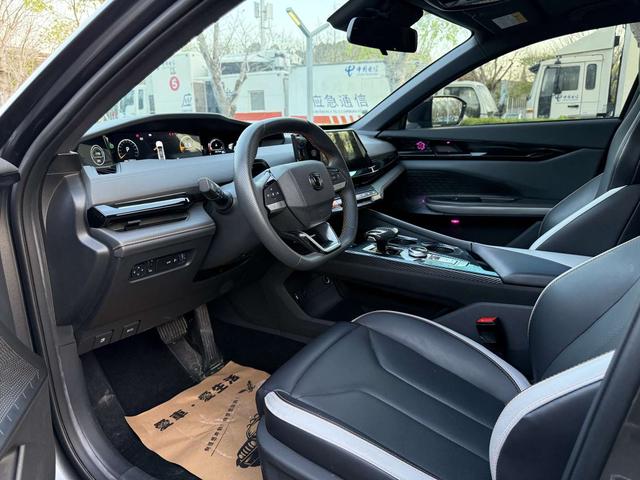 Changan UNI-V 2023 1.5T Premium – фото 4