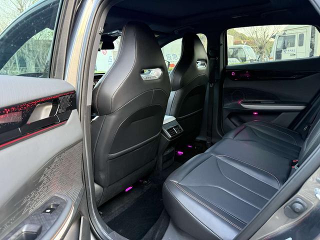 Changan UNI-V 2023 1.5T Premium – фото 6