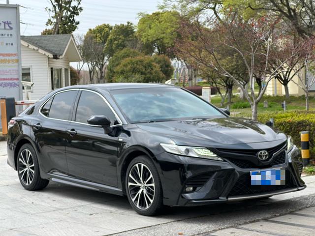 Toyota Camry 2018 2.5G Luxury – фото 3