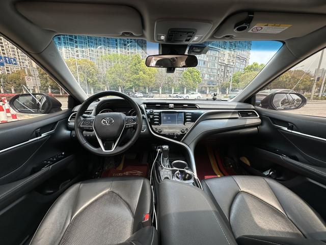 Toyota Camry 2018 2.5G Luxury – фото 7