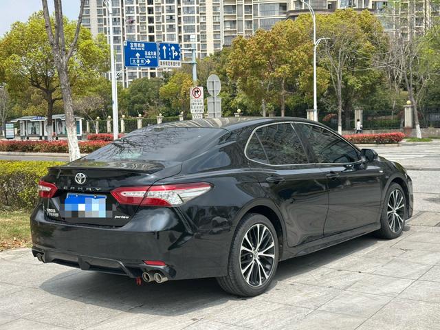 Toyota Camry 2018 2.5G Luxury – фото 14