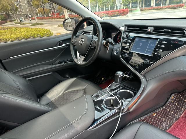 Toyota Camry 2018 2.5G Luxury – фото 16