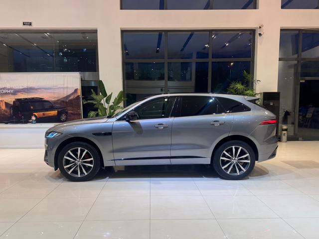 Jaguar F-PACE 2025 P250 R-Dynamic SE – фото 3