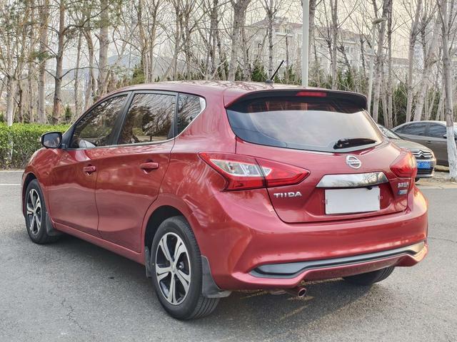Nissan Tiida 2016 1.6L CVT Cool Move – фото 4