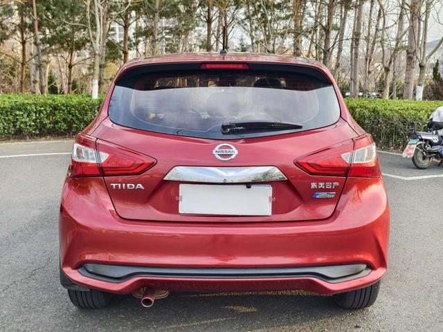 Nissan Tiida 2016 1.6L CVT Cool Move – фото 5