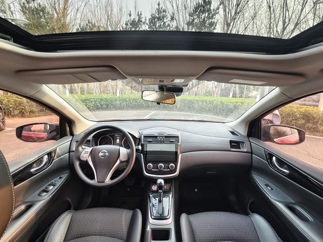 Nissan Tiida 2016 1.6L CVT Cool Move – фото 9