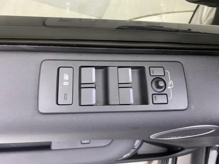 Land Rover Discovery 2024 Model 360PS S – фото 56