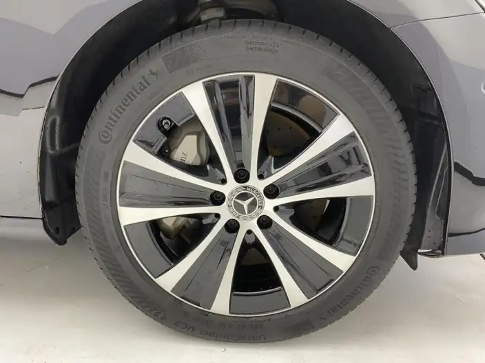 Mercedes-Benz E-Class PHEV 2023 Model E 350 e L sedan – фото 9