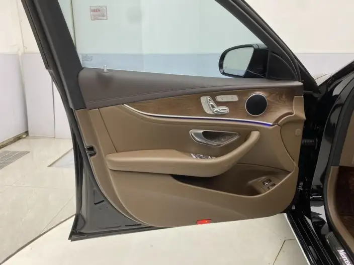 Mercedes-Benz E-Class PHEV 2023 Model E 350 e L sedan – фото 27