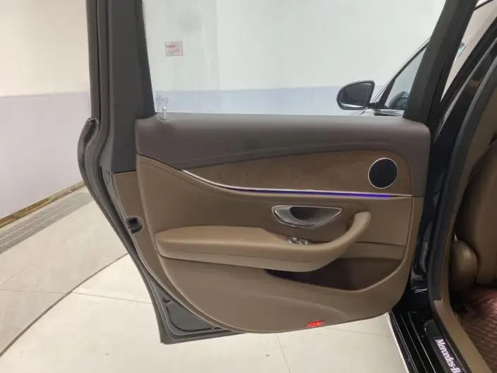 Mercedes-Benz E-Class PHEV 2023 Model E 350 e L sedan – фото 29