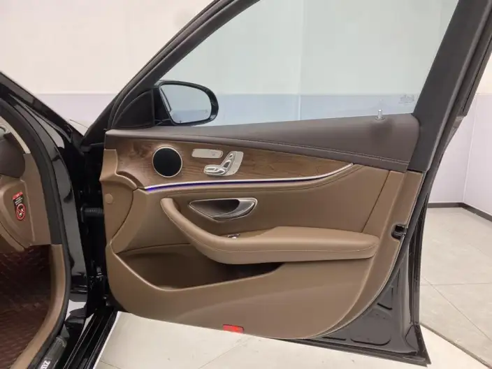 Mercedes-Benz E-Class PHEV 2023 Model E 350 e L sedan – фото 31