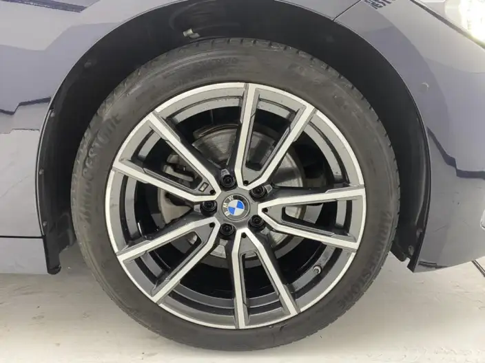 BMW 3 Series 2025 Model 325Li M Sports Set – фото 9
