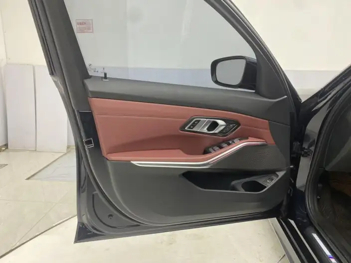 BMW 3 Series 2025 Model 325Li M Sports Set – фото 27
