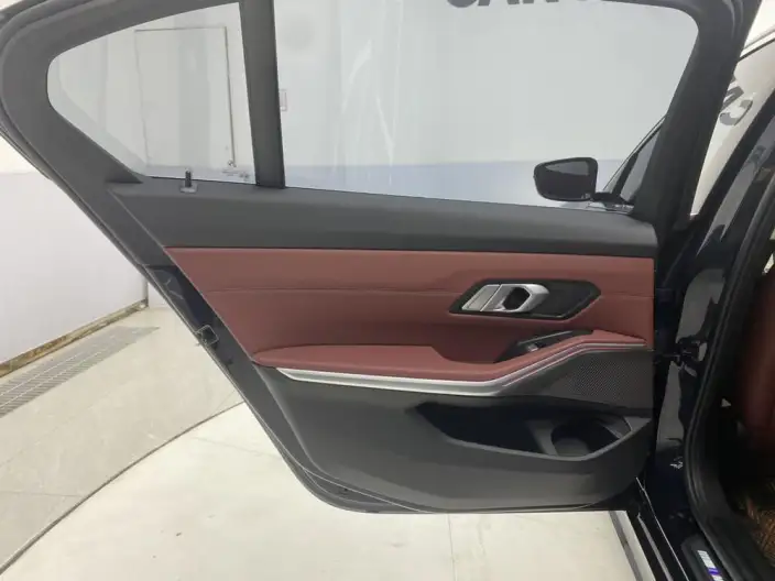 BMW 3 Series 2025 Model 325Li M Sports Set – фото 29