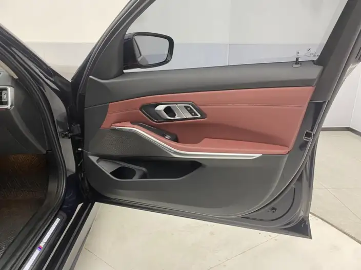 BMW 3 Series 2025 Model 325Li M Sports Set – фото 30