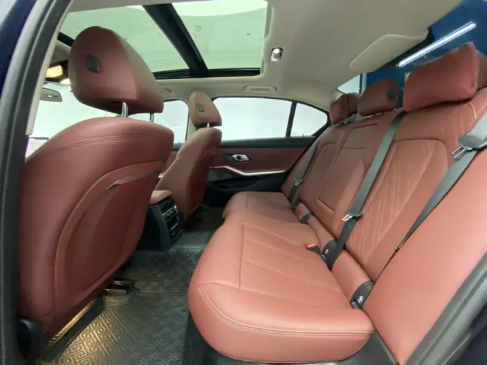 BMW 3 Series 2025 Model 325Li M Sports Set – фото 31