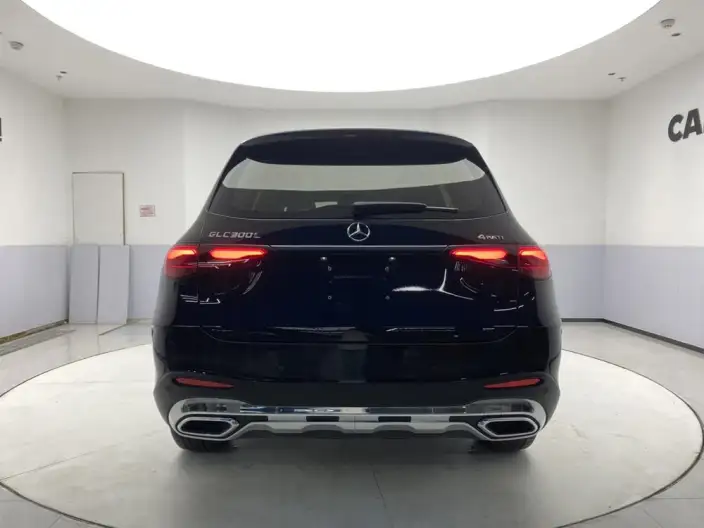 Mercedes-Benz GLC 2023 Model Facelift GLC 300 L 4MATIC Dynamic Model 7 seat – фото 6
