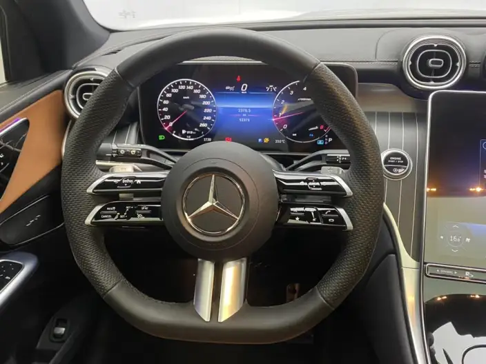 Mercedes-Benz GLC 2023 Model Facelift GLC 300 L 4MATIC Dynamic Model 7 seat – фото 22