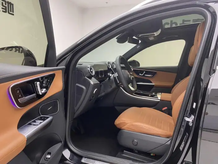 Mercedes-Benz GLC 2023 Model Facelift GLC 300 L 4MATIC Dynamic Model 7 seat – фото 25